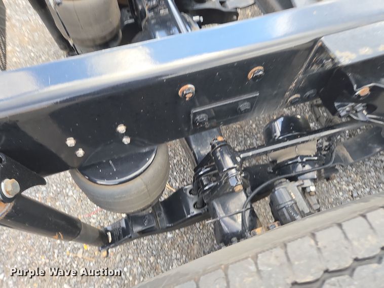 image for item EI4123 2021 Kenworth T680 semi truck