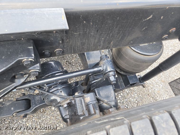 image for item EI4124 2020 Kenworth T680 semi truck