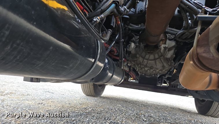 image for item EI4124 2020 Kenworth T680 semi truck