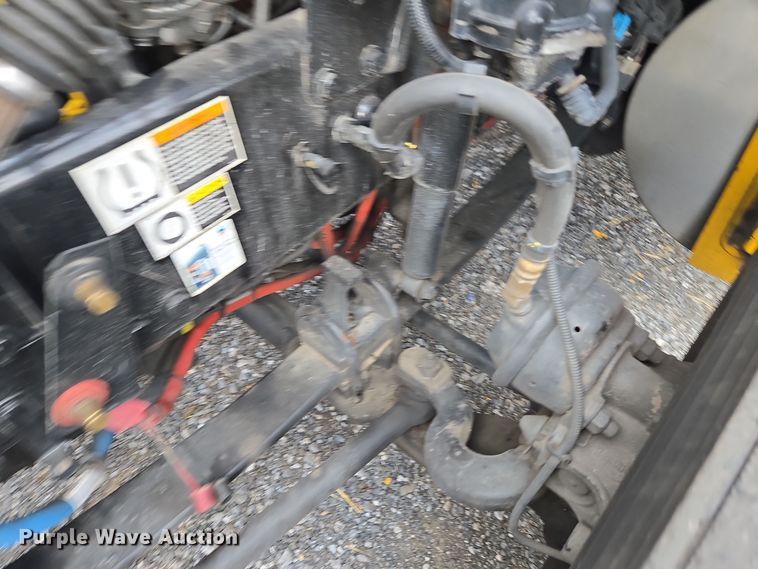 image for item EI4124 2020 Kenworth T680 semi truck