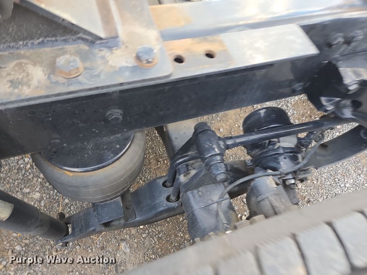 image for item EI4125 2021 Kenworth T680 semi truck