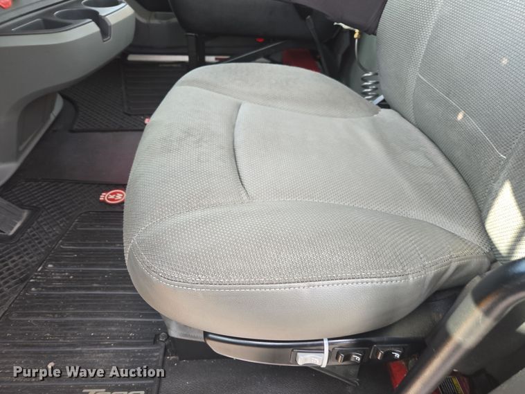 image for item EI4125 2021 Kenworth T680 semi truck