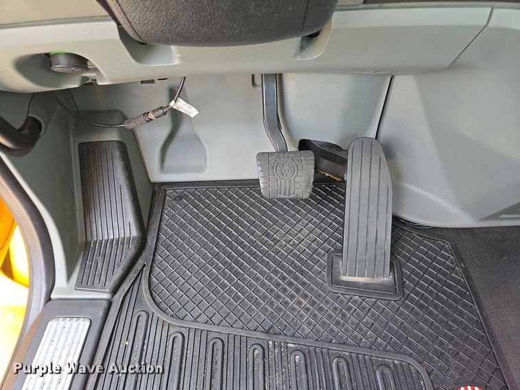 image for item EI4125 2021 Kenworth T680 semi truck