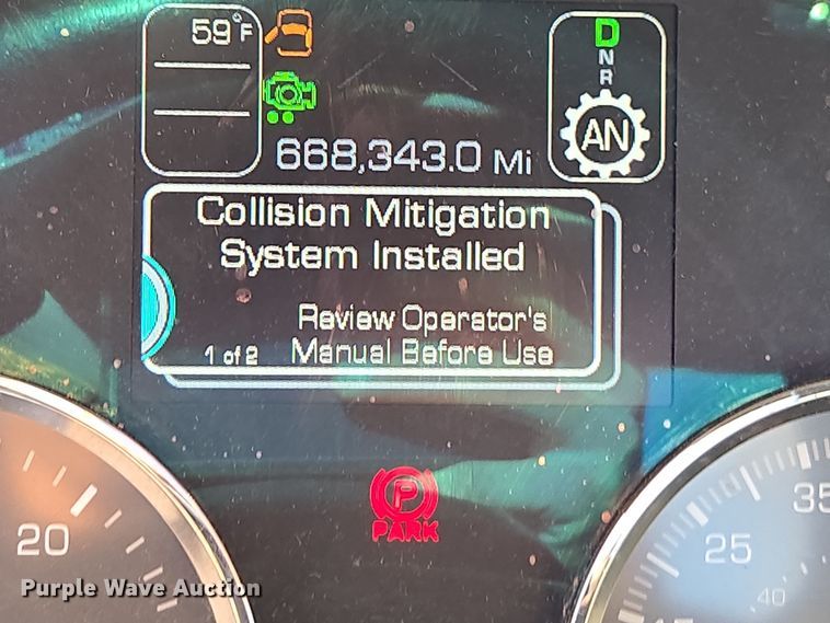 image for item EI4125 2021 Kenworth T680 semi truck