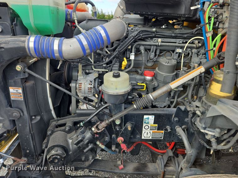 image for item EI4125 2021 Kenworth T680 semi truck