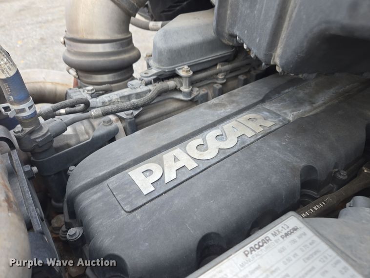 image for item EI4125 2021 Kenworth T680 semi truck