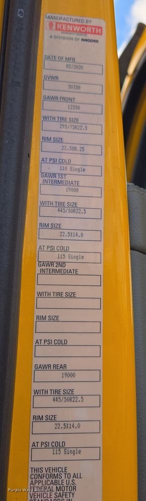 image for item EI4125 2021 Kenworth T680 semi truck