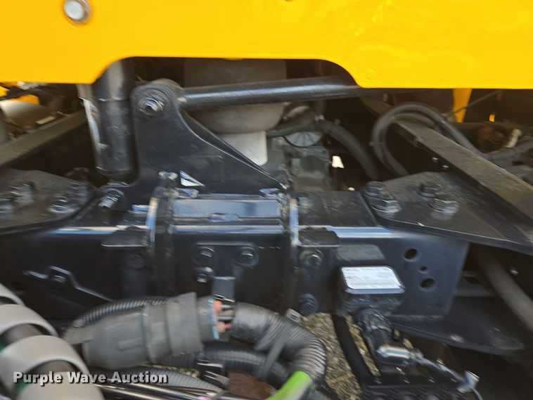 image for item EI4126 2021 Kenworth T680 semi truck