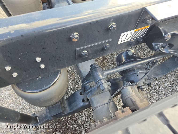 image for item EI4126 2021 Kenworth T680 semi truck