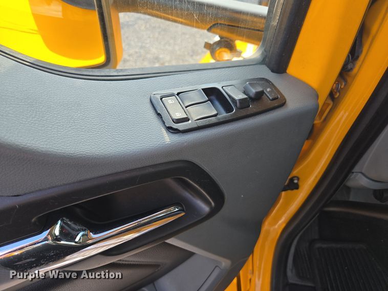 image for item EI4126 2021 Kenworth T680 semi truck