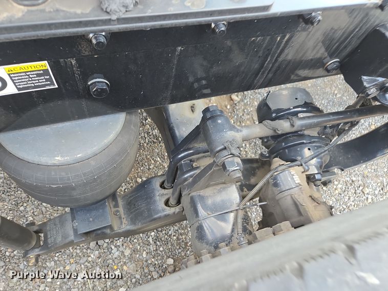 image for item EI4127 2021 Kenworth T680 semi truck