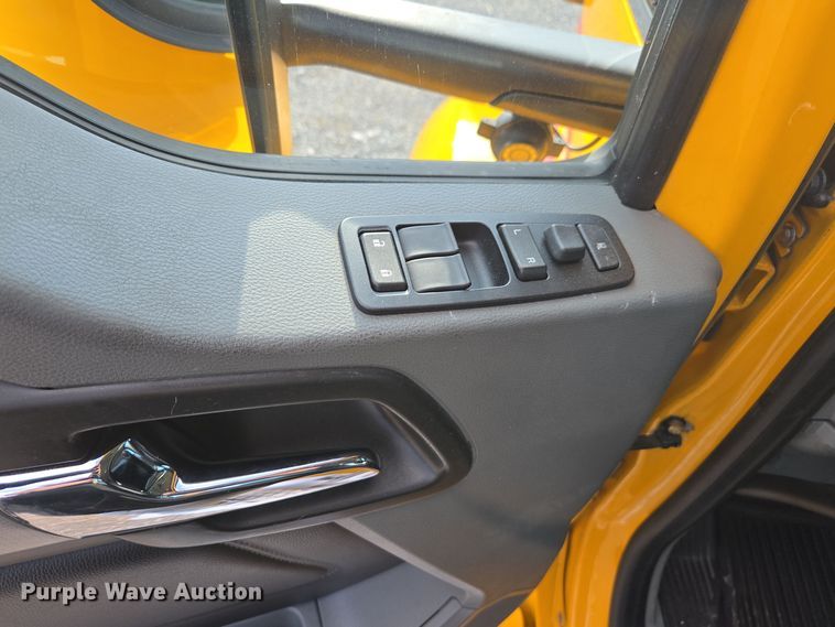 image for item EI4127 2021 Kenworth T680 semi truck