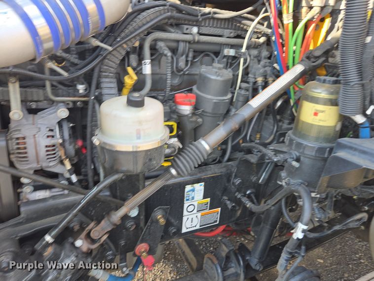 image for item EI4127 2021 Kenworth T680 semi truck