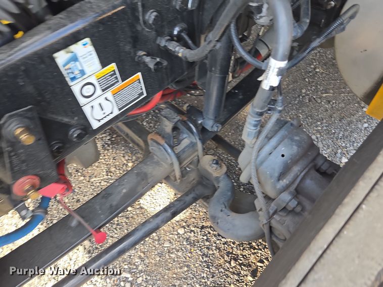 image for item EI4127 2021 Kenworth T680 semi truck