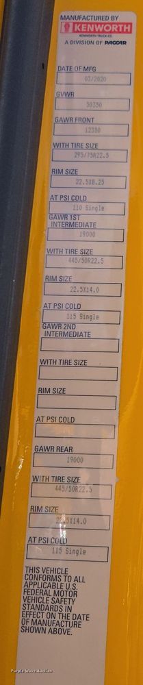 image for item EI4127 2021 Kenworth T680 semi truck