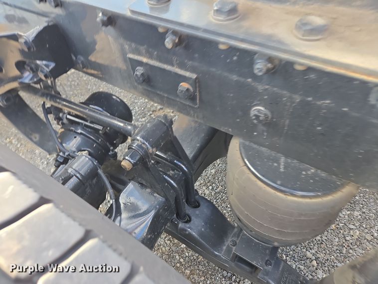 image for item EI4128 2021 Kenworth T680 semi truck