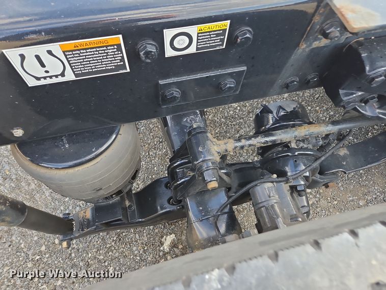 image for item EI4128 2021 Kenworth T680 semi truck