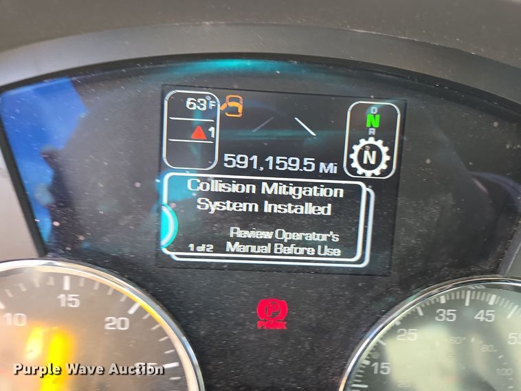 image for item EI4128 2021 Kenworth T680 semi truck