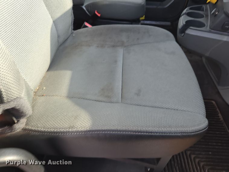 image for item EI4128 2021 Kenworth T680 semi truck