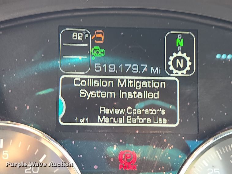 image for item EI4129 2020 Kenworth T680 semi truck