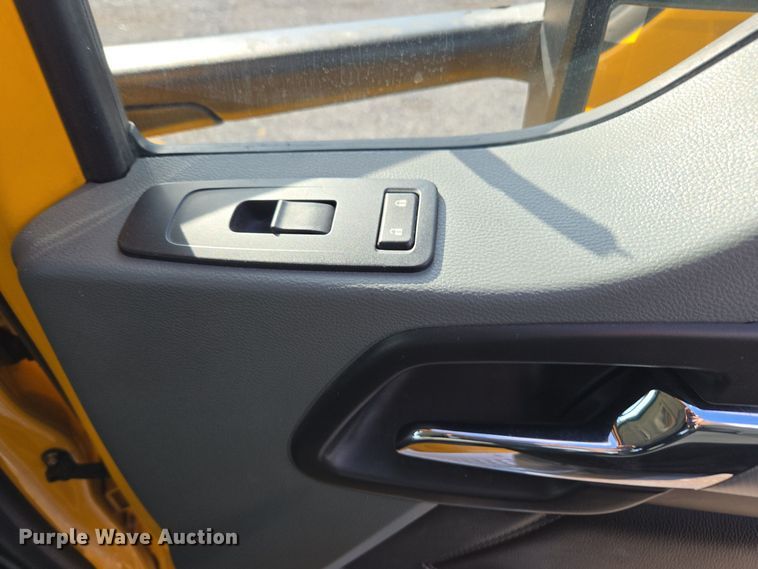 image for item EI4129 2020 Kenworth T680 semi truck