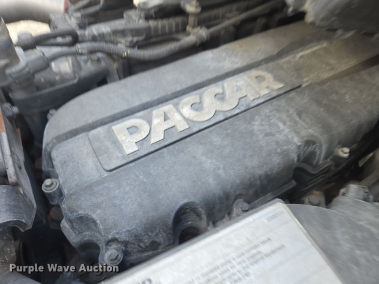 image for item EI4129 2020 Kenworth T680 semi truck