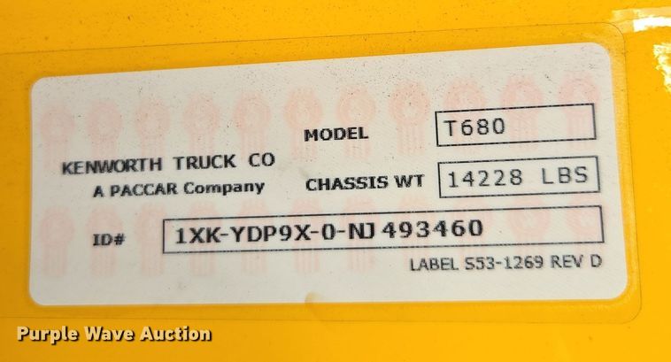 image for item EI4130 2022 Kenworth T680 semi truck