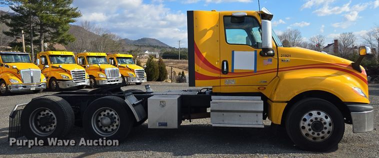 image for item EI4131 2021 International LT625 semi truck