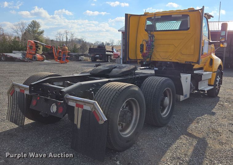 image for item EI4131 2021 International LT625 semi truck