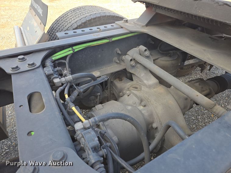 image for item EI4131 2021 International LT625 semi truck