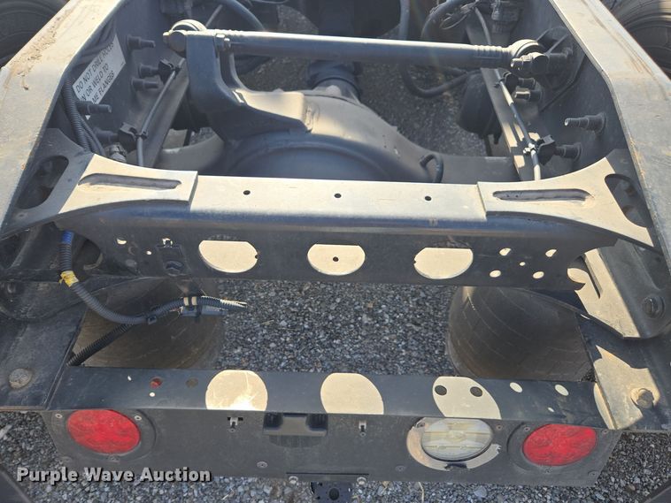 image for item EI4131 2021 International LT625 semi truck