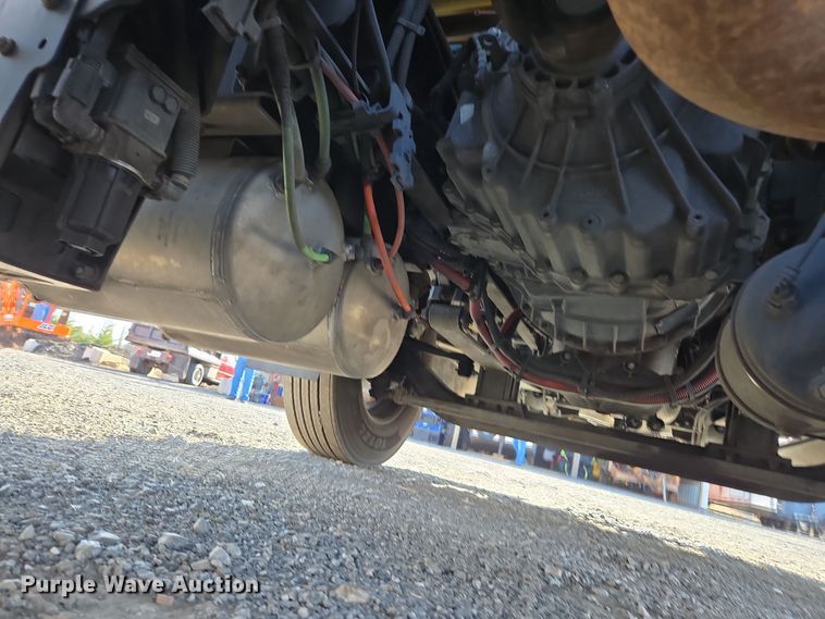 image for item EI4131 2021 International LT625 semi truck