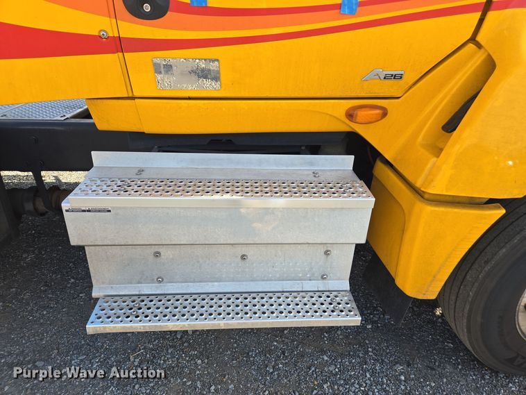 image for item EI4131 2021 International LT625 semi truck