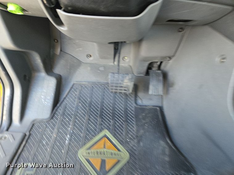 image for item EI4131 2021 International LT625 semi truck