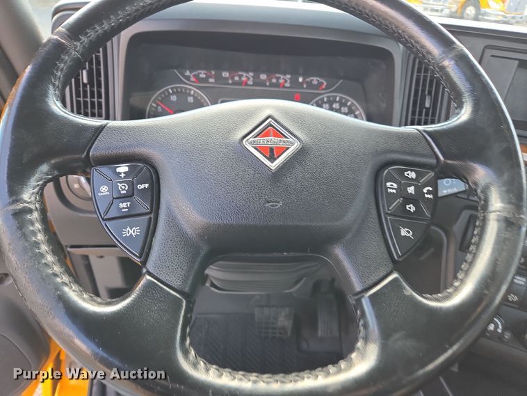 image for item EI4131 2021 International LT625 semi truck