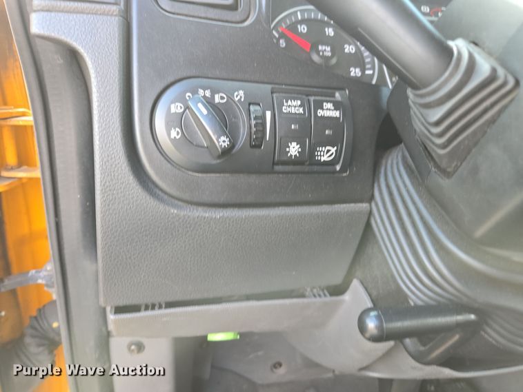 image for item EI4131 2021 International LT625 semi truck