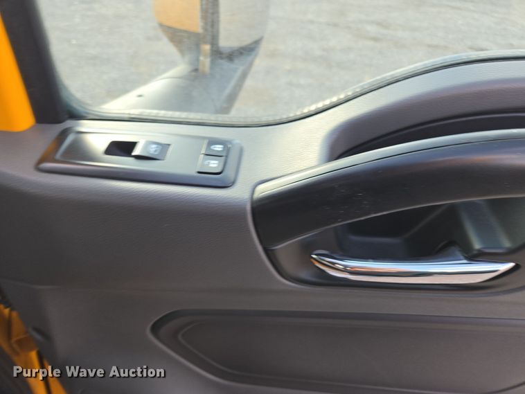 image for item EI4131 2021 International LT625 semi truck