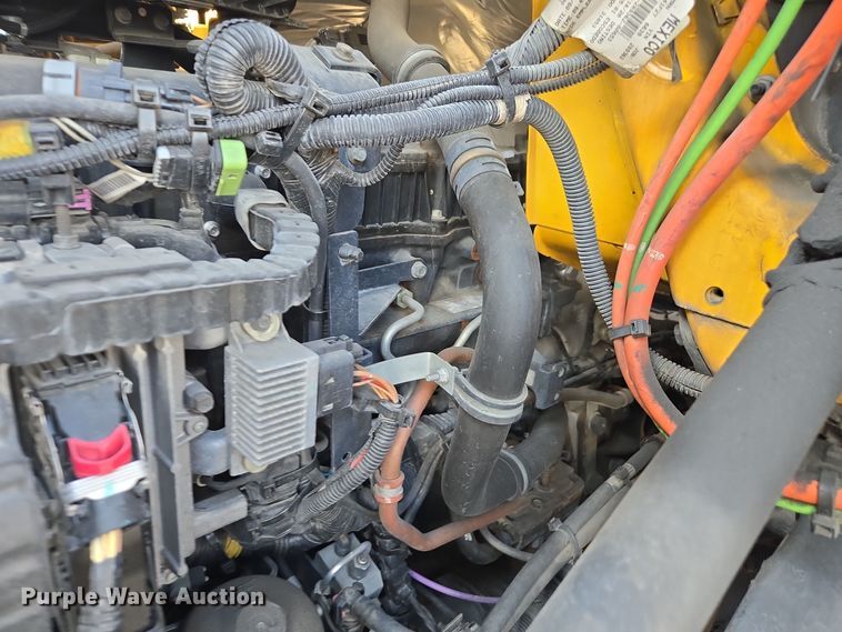 image for item EI4131 2021 International LT625 semi truck