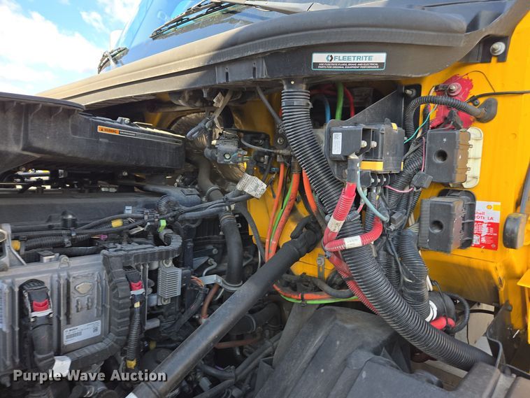 image for item EI4131 2021 International LT625 semi truck