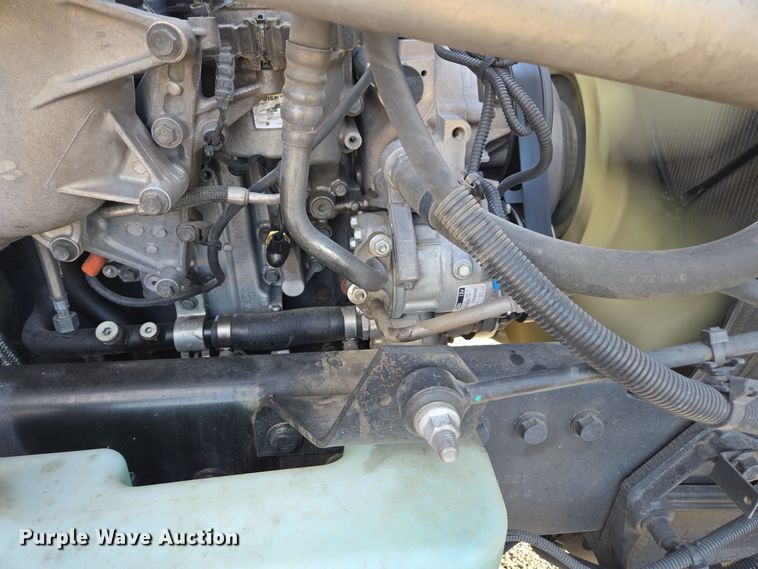 image for item EI4131 2021 International LT625 semi truck