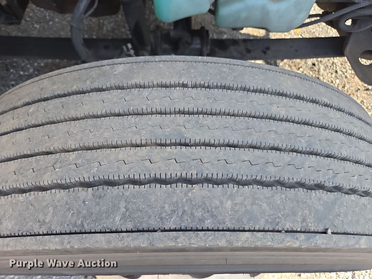 image for item EI4131 2021 International LT625 semi truck