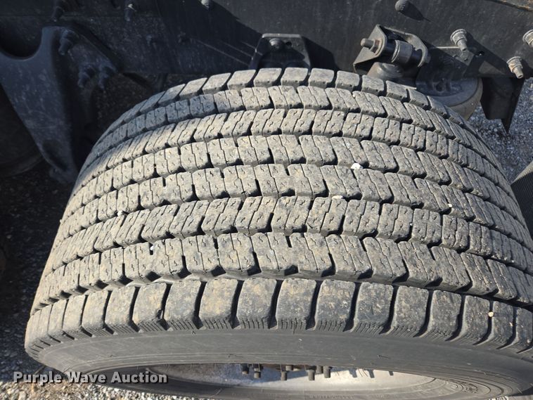 image for item EI4131 2021 International LT625 semi truck