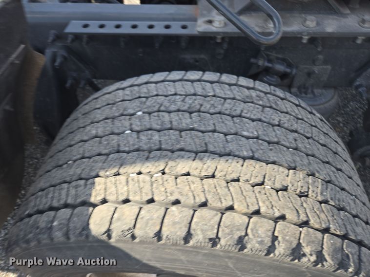 image for item EI4131 2021 International LT625 semi truck