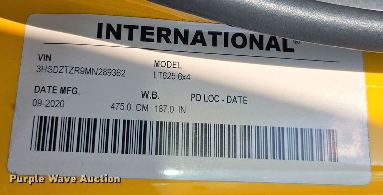 image for item EI4131 2021 International LT625 semi truck