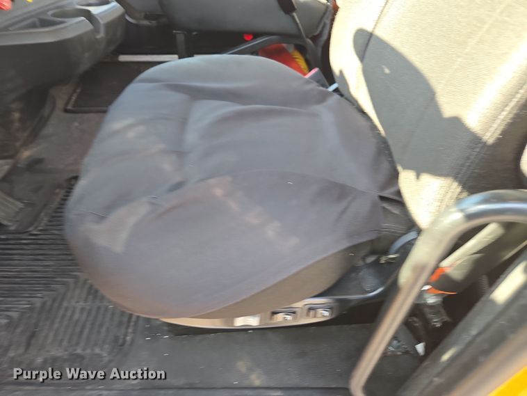 image for item EI4132 2022 Kenworth T680 semi truck