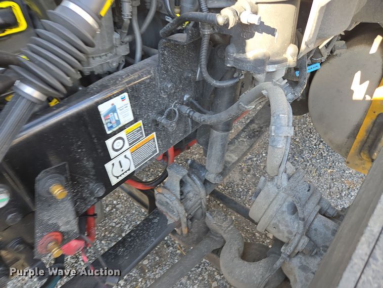 image for item EI4132 2022 Kenworth T680 semi truck