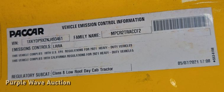 image for item EI4132 2022 Kenworth T680 semi truck