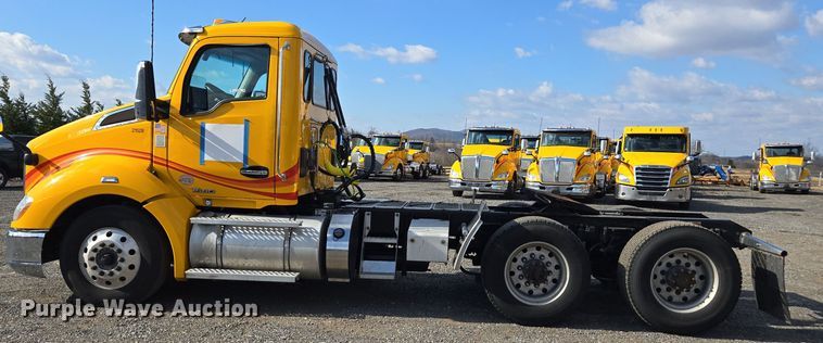 image for item EI4133 2021 Kenworth T680 semi truck