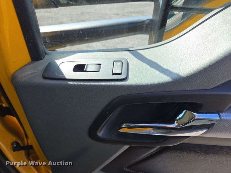 image for item EI4133 2021 Kenworth T680 semi truck