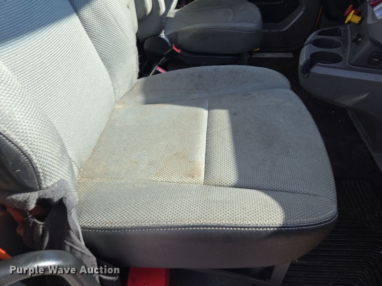 image for item EI4133 2021 Kenworth T680 semi truck